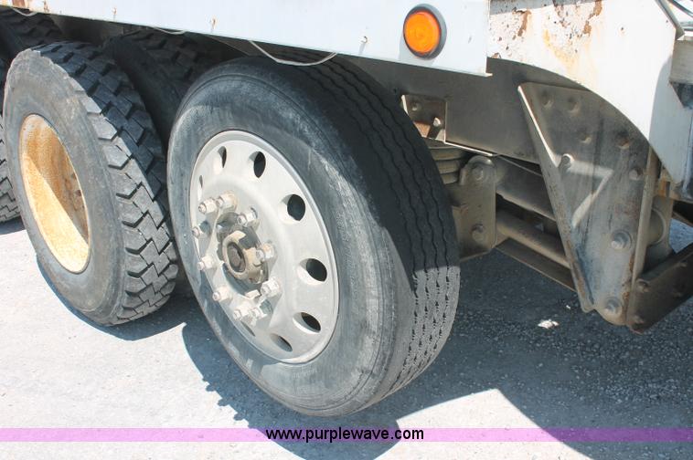 image for item C2755 2000 Kenworth W900B cement mixer truck