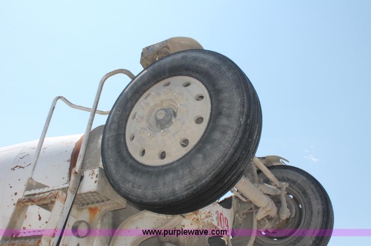 image for item C2755 2000 Kenworth W900B cement mixer truck