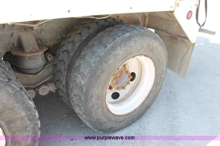 image for item C2755 2000 Kenworth W900B cement mixer truck