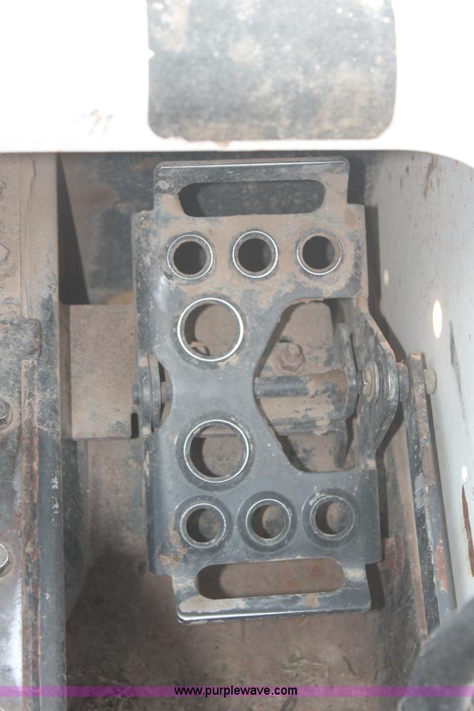 image for item C2772 2007 Bobcat S130 skid steer