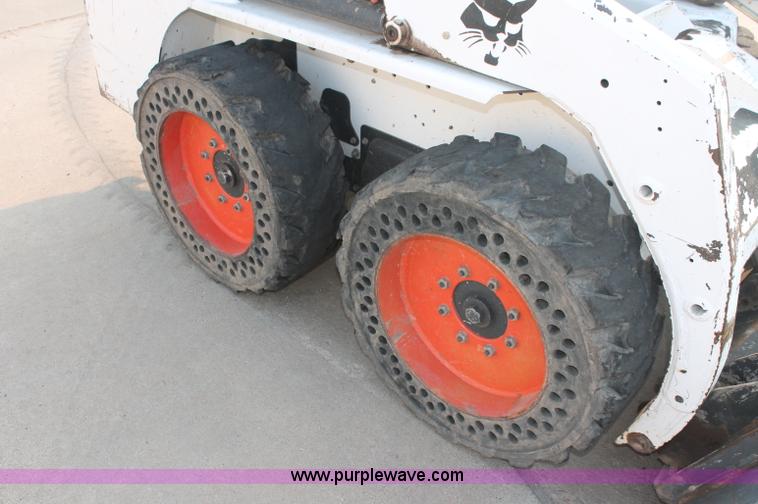 image for item C2772 2007 Bobcat S130 skid steer