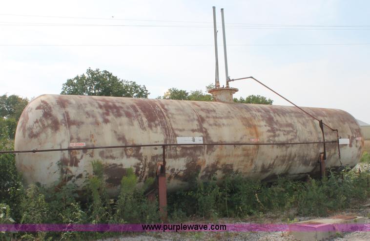 image for item C2778 10,000 gallon industrial propane tank