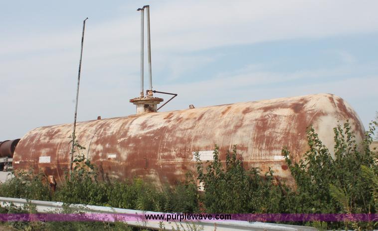 image for item C2778 10,000 gallon industrial propane tank