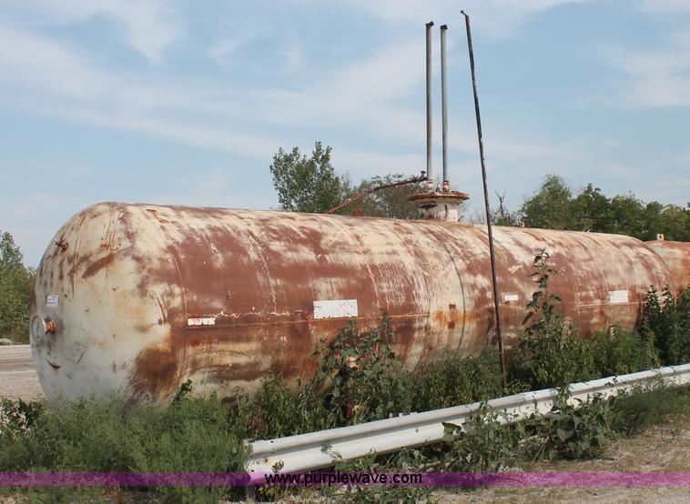 image for item C2778 10,000 gallon industrial propane tank