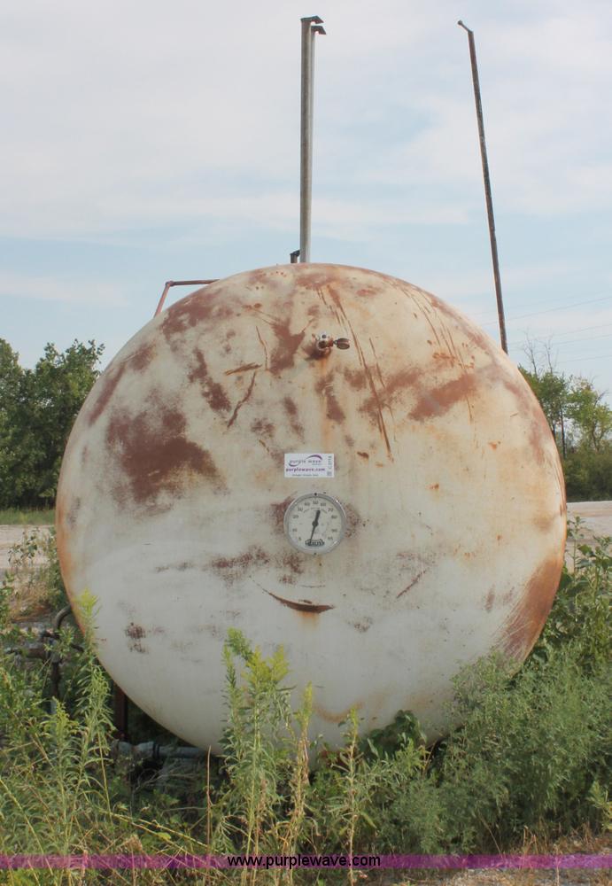 image for item C2778 10,000 gallon industrial propane tank