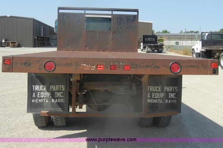 image for item D4601 1997 Chevrolet C6500 flatbed truck