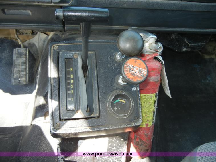 image for item D4601 1997 Chevrolet C6500 flatbed truck