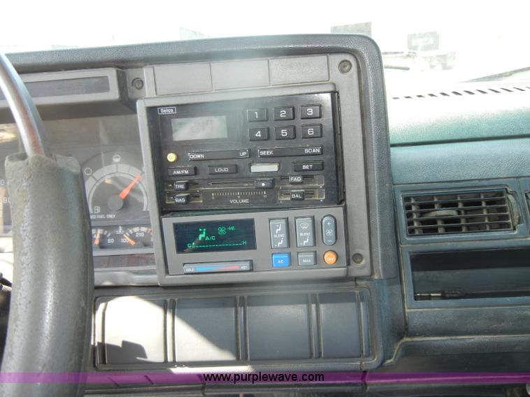 image for item D4601 1997 Chevrolet C6500 flatbed truck