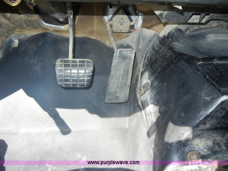 image for item D4601 1997 Chevrolet C6500 flatbed truck