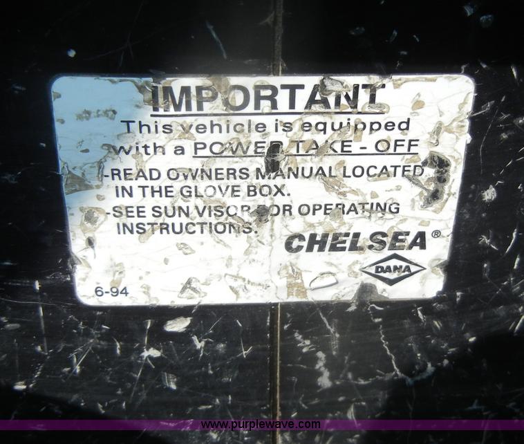 image for item D4601 1997 Chevrolet C6500 flatbed truck