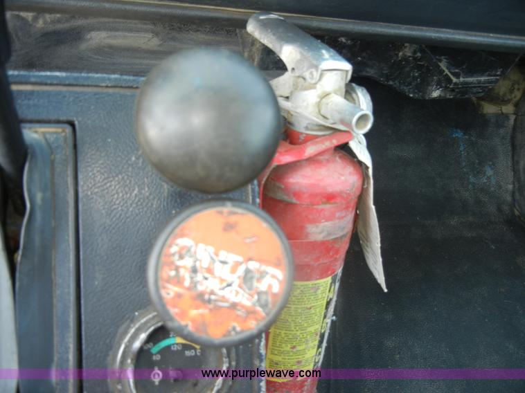 image for item D4601 1997 Chevrolet C6500 flatbed truck