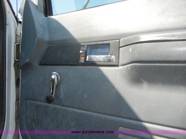 image for item D4601 1997 Chevrolet C6500 flatbed truck