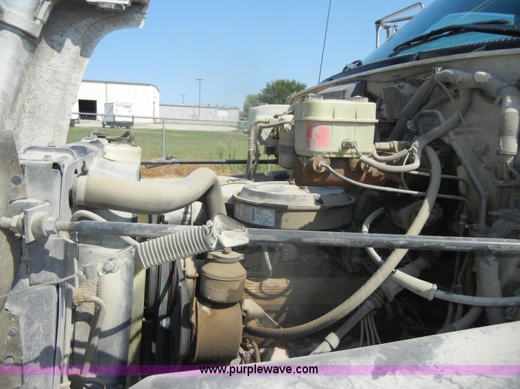 image for item D4601 1997 Chevrolet C6500 flatbed truck