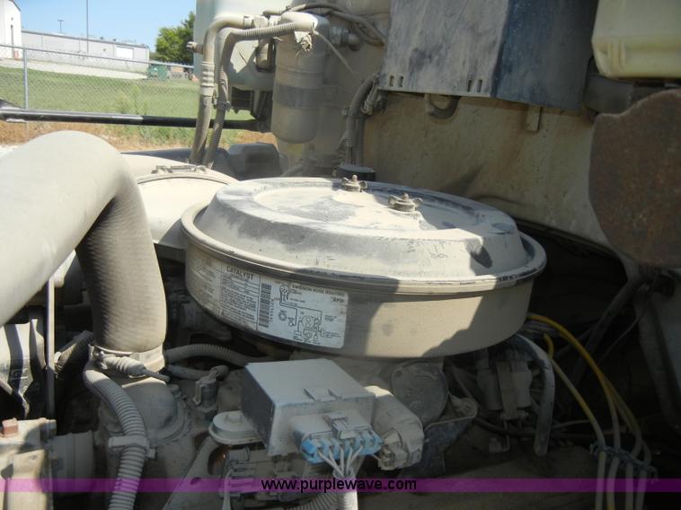 image for item D4601 1997 Chevrolet C6500 flatbed truck