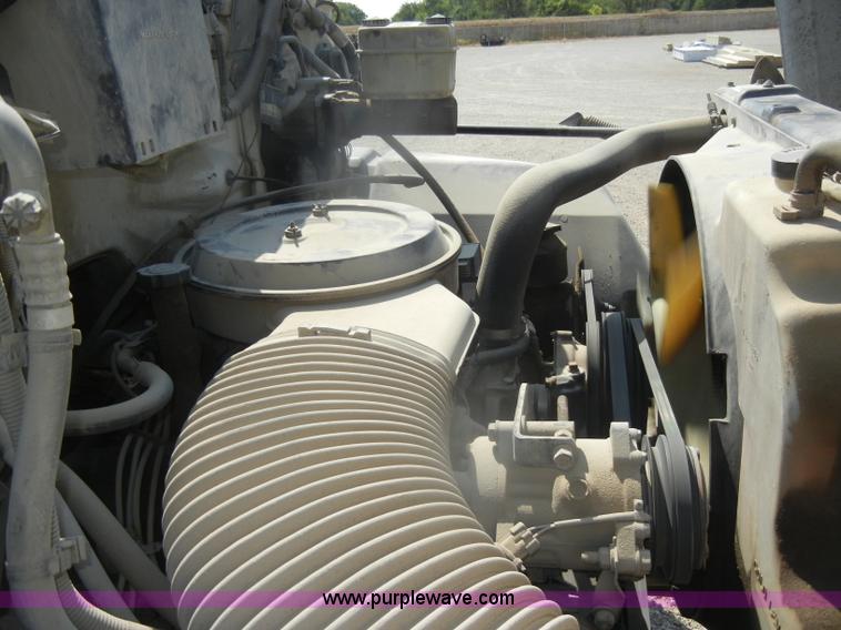 image for item D4601 1997 Chevrolet C6500 flatbed truck