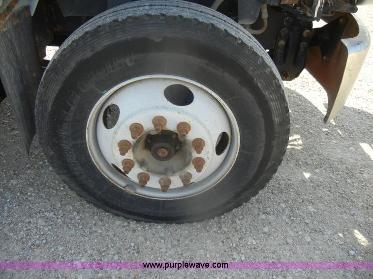 image for item D4601 1997 Chevrolet C6500 flatbed truck