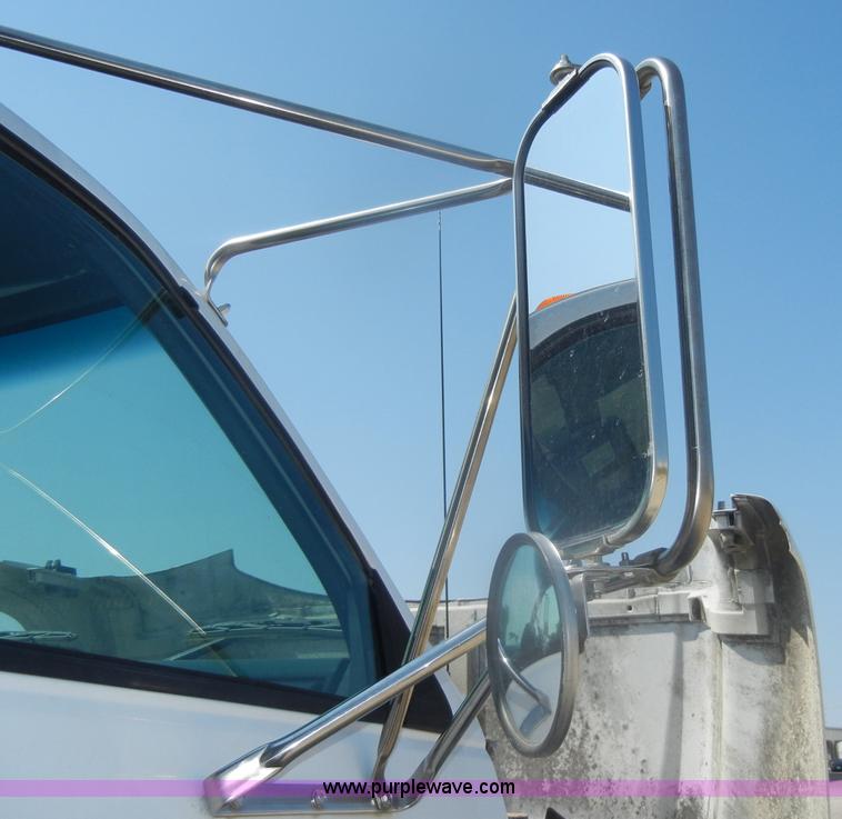 image for item D4601 1997 Chevrolet C6500 flatbed truck