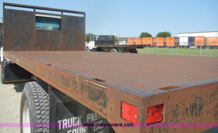 image for item D4601 1997 Chevrolet C6500 flatbed truck