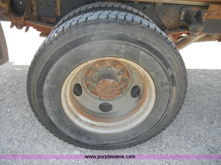 image for item D4601 1997 Chevrolet C6500 flatbed truck