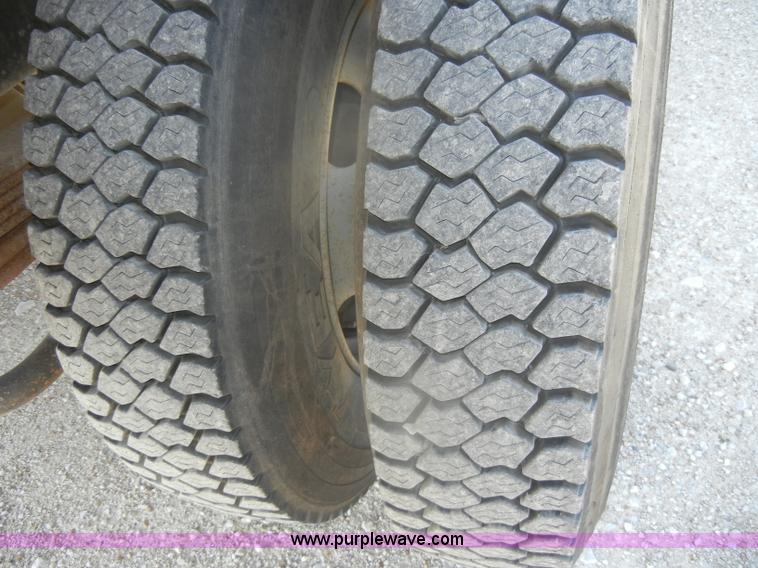 image for item D4601 1997 Chevrolet C6500 flatbed truck