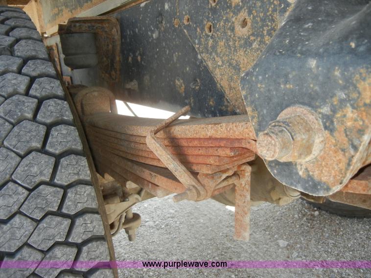 image for item D4601 1997 Chevrolet C6500 flatbed truck