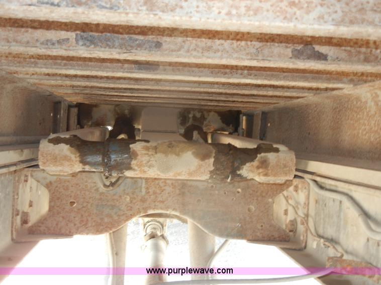 image for item D4601 1997 Chevrolet C6500 flatbed truck