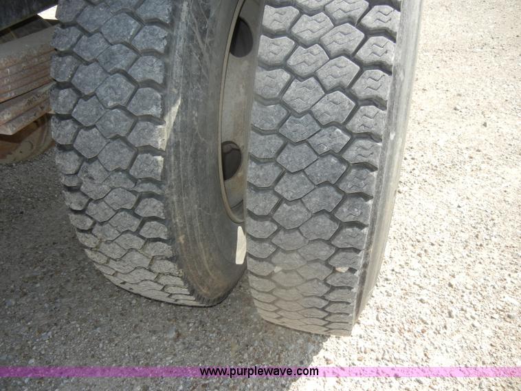 image for item D4601 1997 Chevrolet C6500 flatbed truck