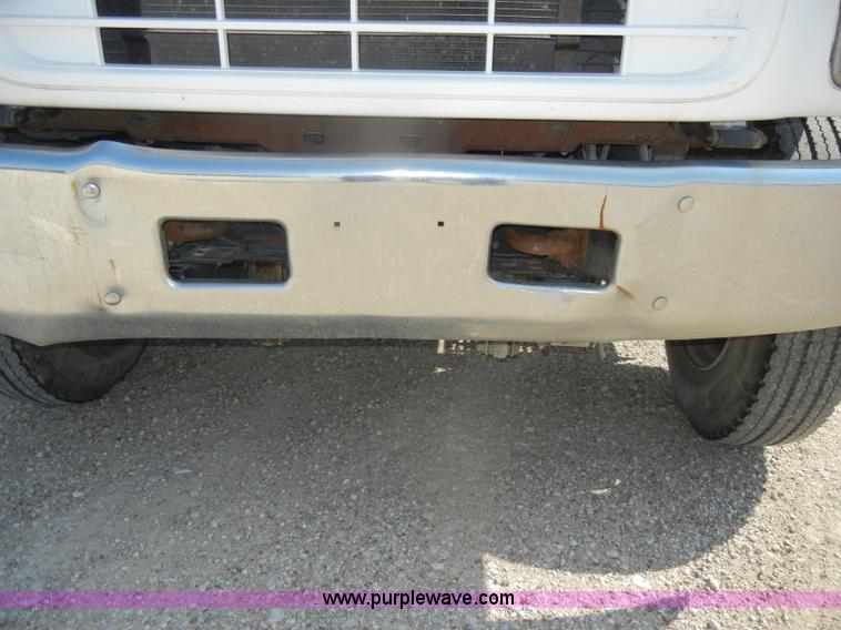 image for item D4601 1997 Chevrolet C6500 flatbed truck