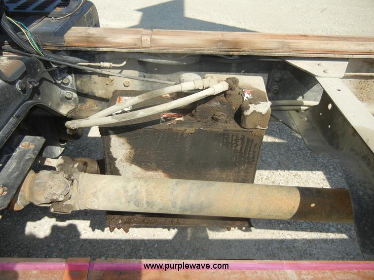 image for item D4601 1997 Chevrolet C6500 flatbed truck