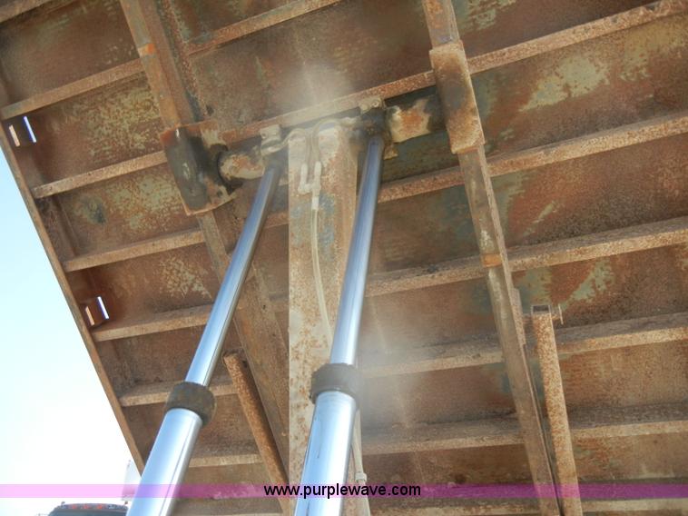 image for item D4601 1997 Chevrolet C6500 flatbed truck