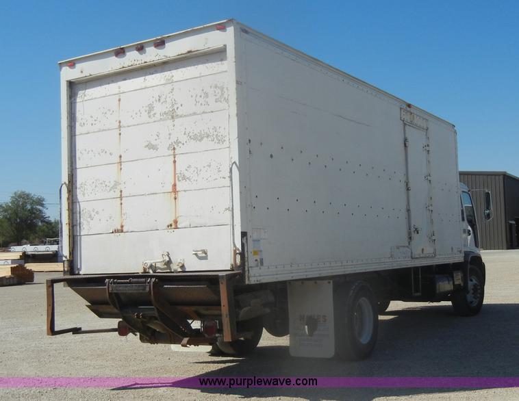 image for item D4602 1997 GMC T6500 box truck