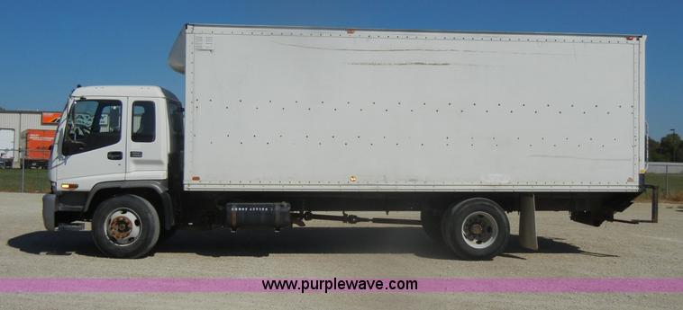image for item D4602 1997 GMC T6500 box truck