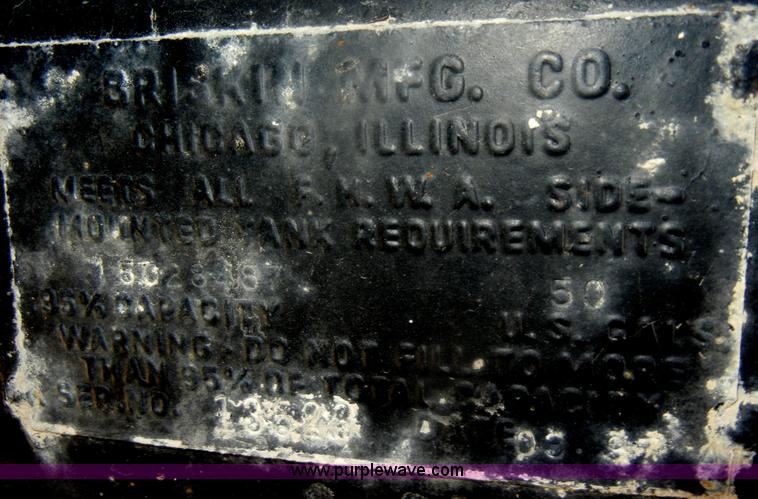 image for item D4602 1997 GMC T6500 box truck