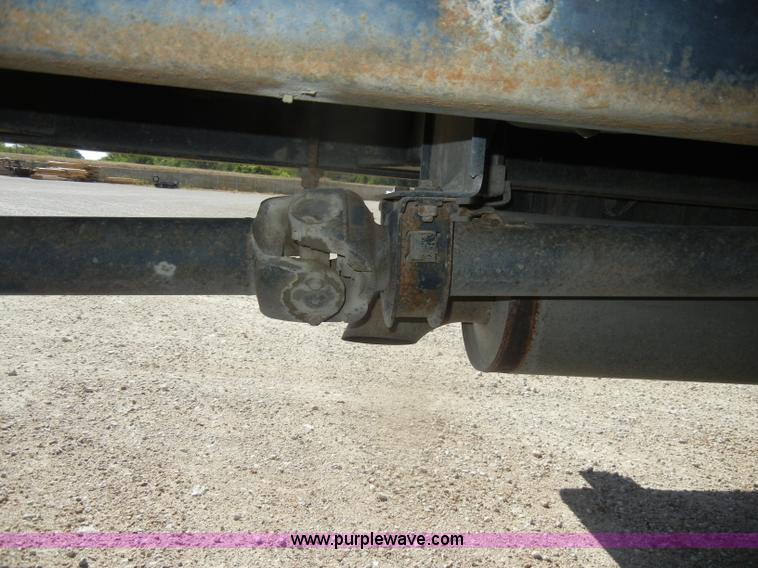 image for item D4602 1997 GMC T6500 box truck