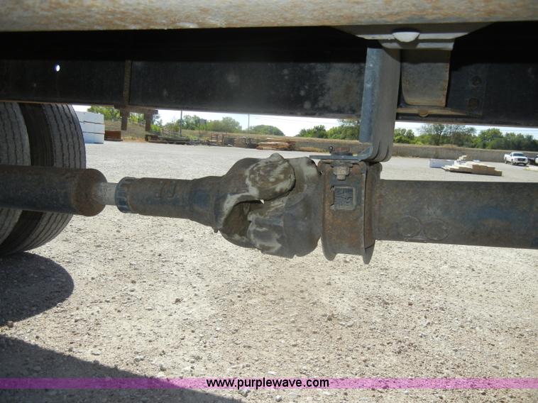 image for item D4602 1997 GMC T6500 box truck