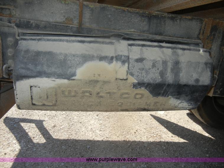 image for item D4602 1997 GMC T6500 box truck