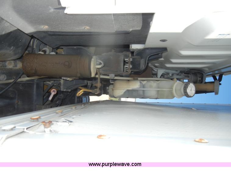 image for item D4602 1997 GMC T6500 box truck