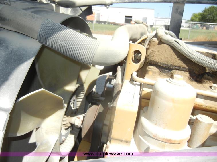 image for item D4602 1997 GMC T6500 box truck