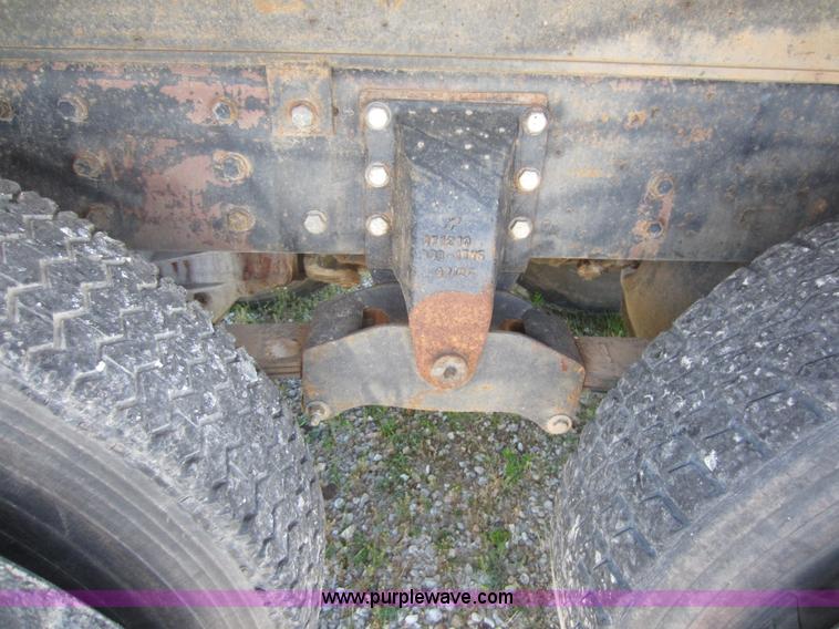 image for item D5548 1984 Kenworth W900 dump truck