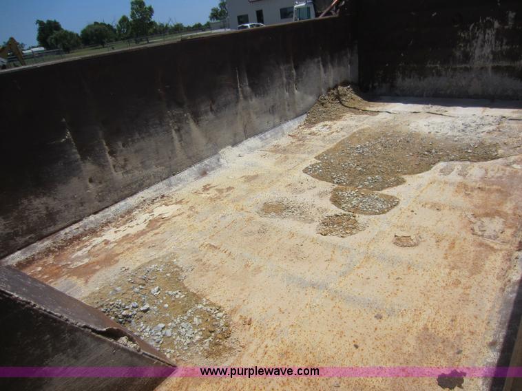 image for item D5548 1984 Kenworth W900 dump truck