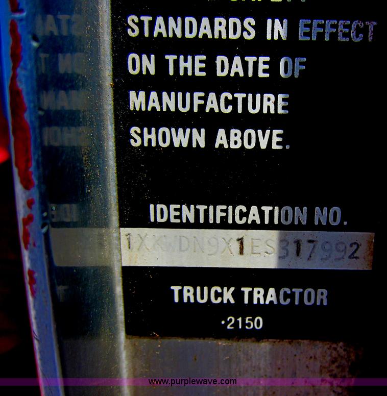 image for item D5548 1984 Kenworth W900 dump truck