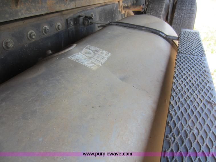 image for item D5548 1984 Kenworth W900 dump truck