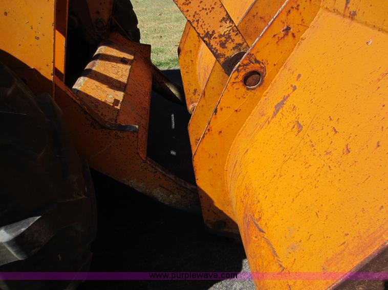 image for item D5611 Case W14 wheel loader