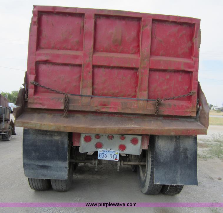 image for item D5617 1997 22' end dump trailer
