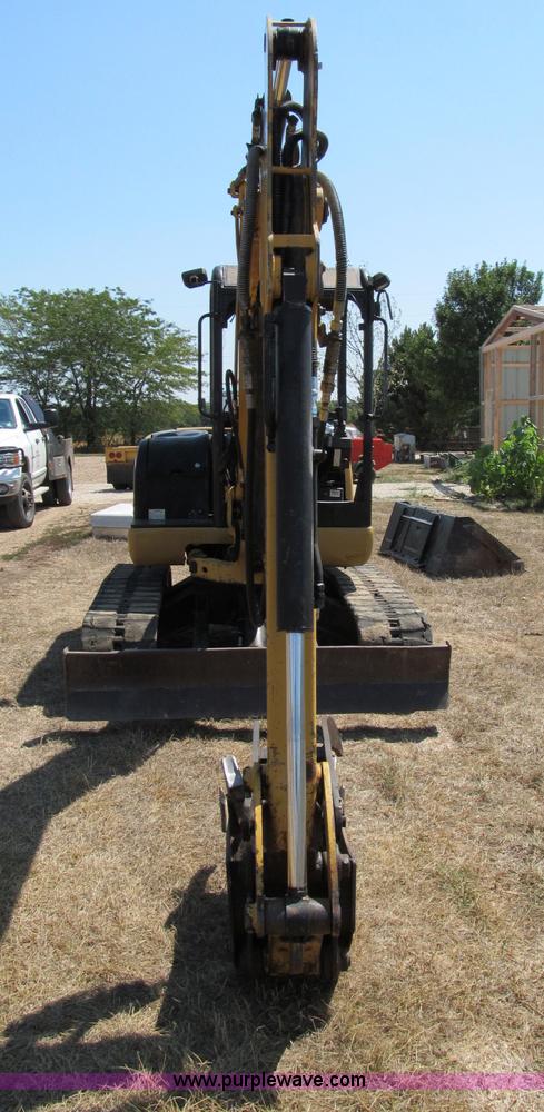 image for item E2017 2002 Caterpillar 304.5 mini excavator
