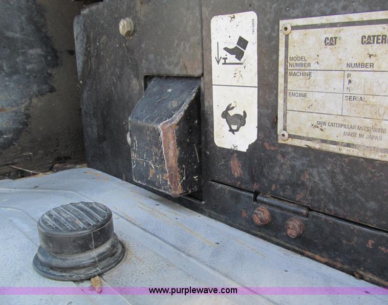 image for item E2017 2002 Caterpillar 304.5 mini excavator