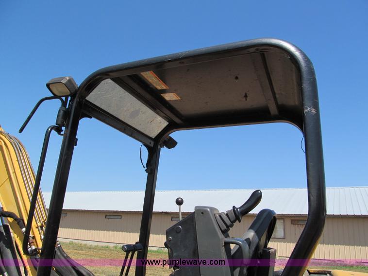 image for item E2017 2002 Caterpillar 304.5 mini excavator