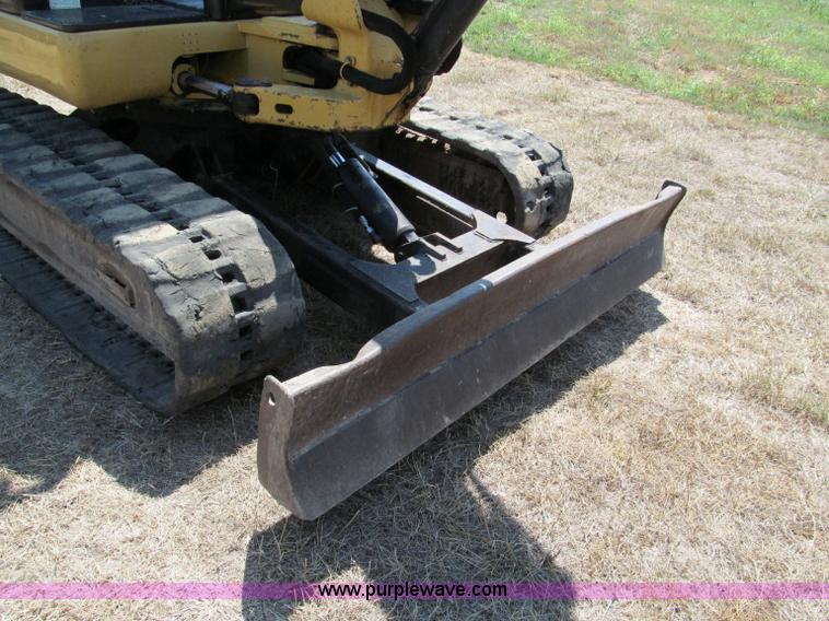 image for item E2017 2002 Caterpillar 304.5 mini excavator
