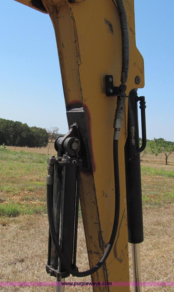 image for item E2017 2002 Caterpillar 304.5 mini excavator