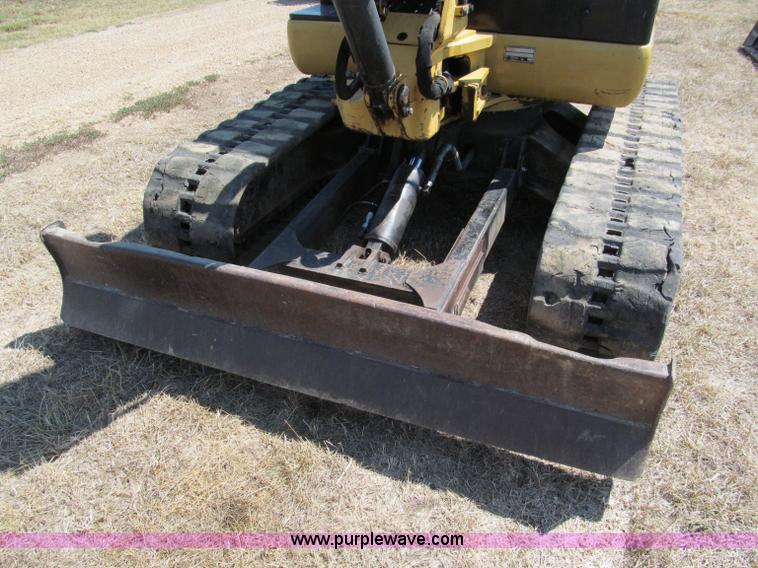 image for item E2017 2002 Caterpillar 304.5 mini excavator